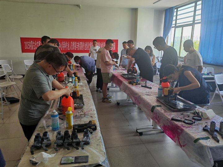內(nèi)蒙古機械工程學(xué)會MT II級培訓(xùn)取證班濟寧魯科提供磁粉探傷設(shè)備